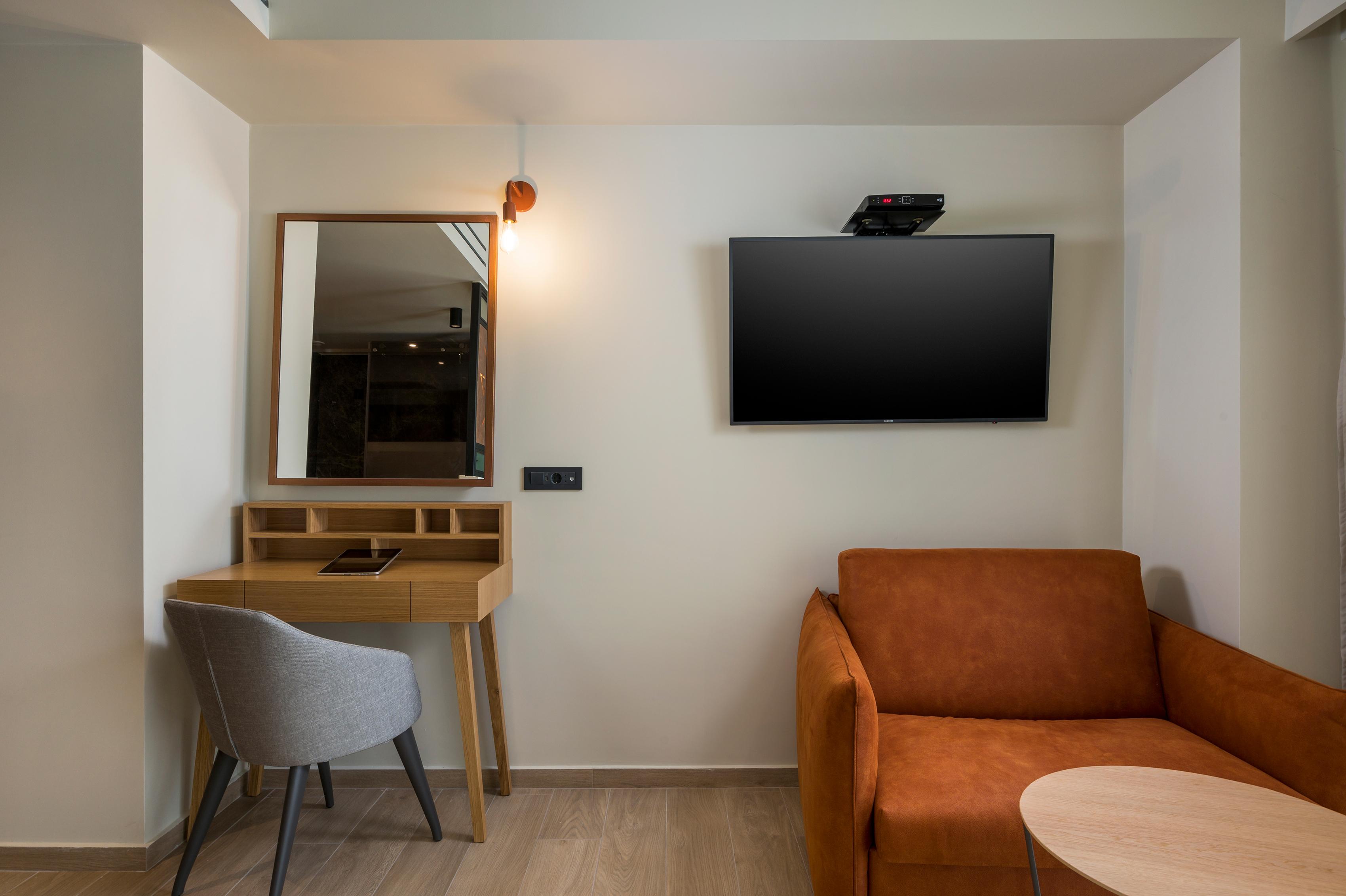 Hotel Hyperion & Chania (Crete)