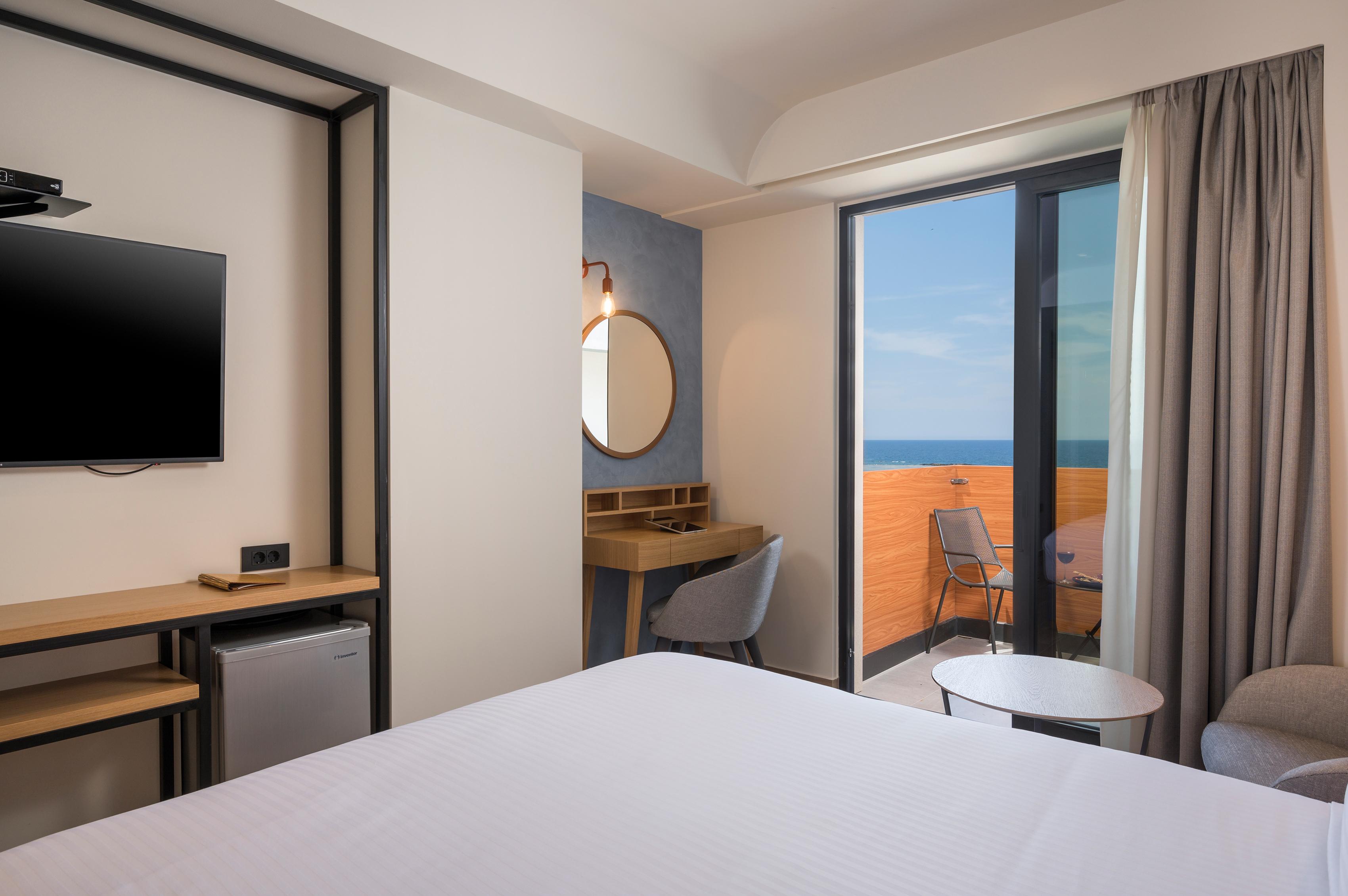 Hyperion & 4* Chania (Crete)