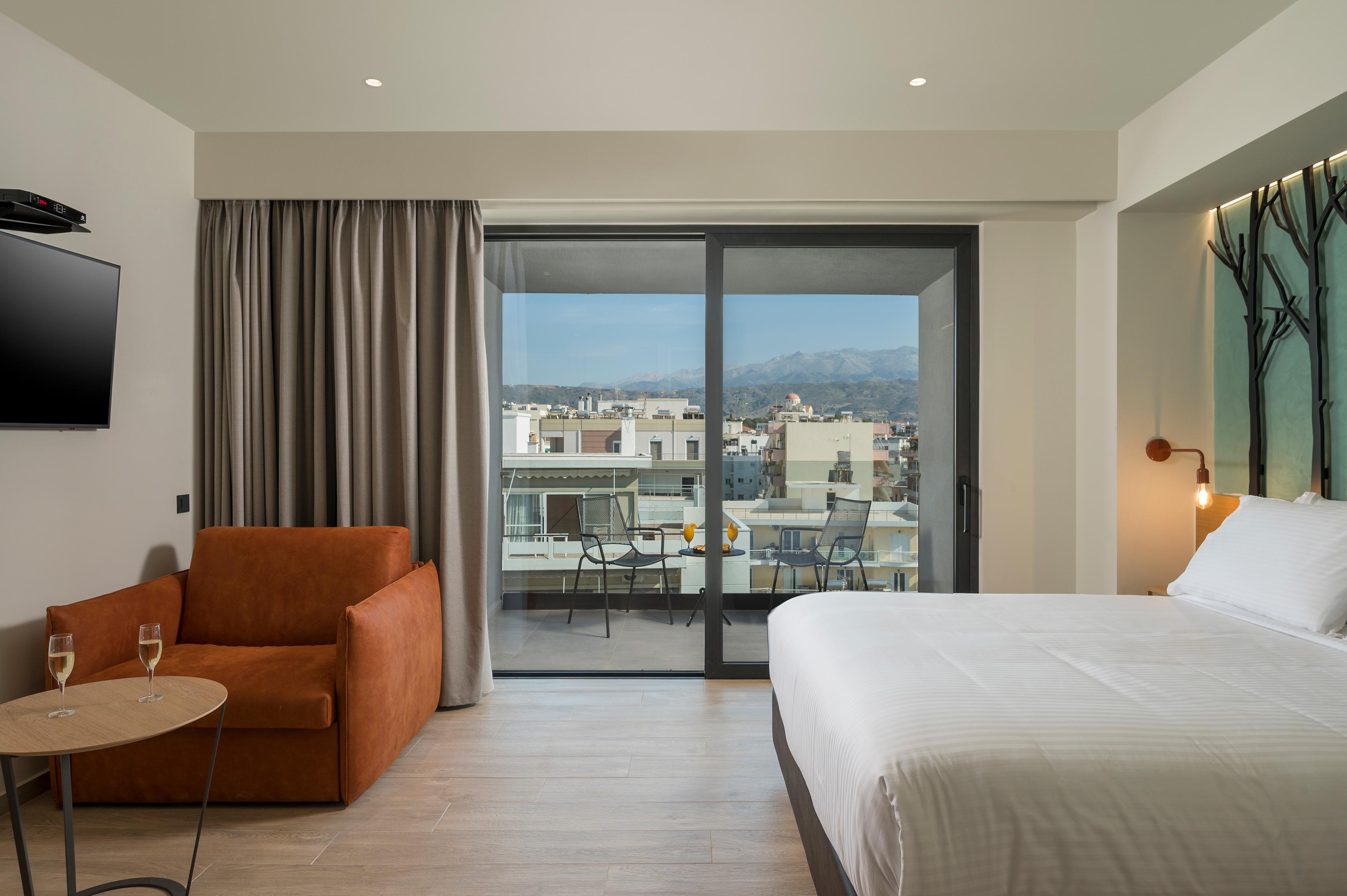Hyperion & 4* Chania (Crete)
