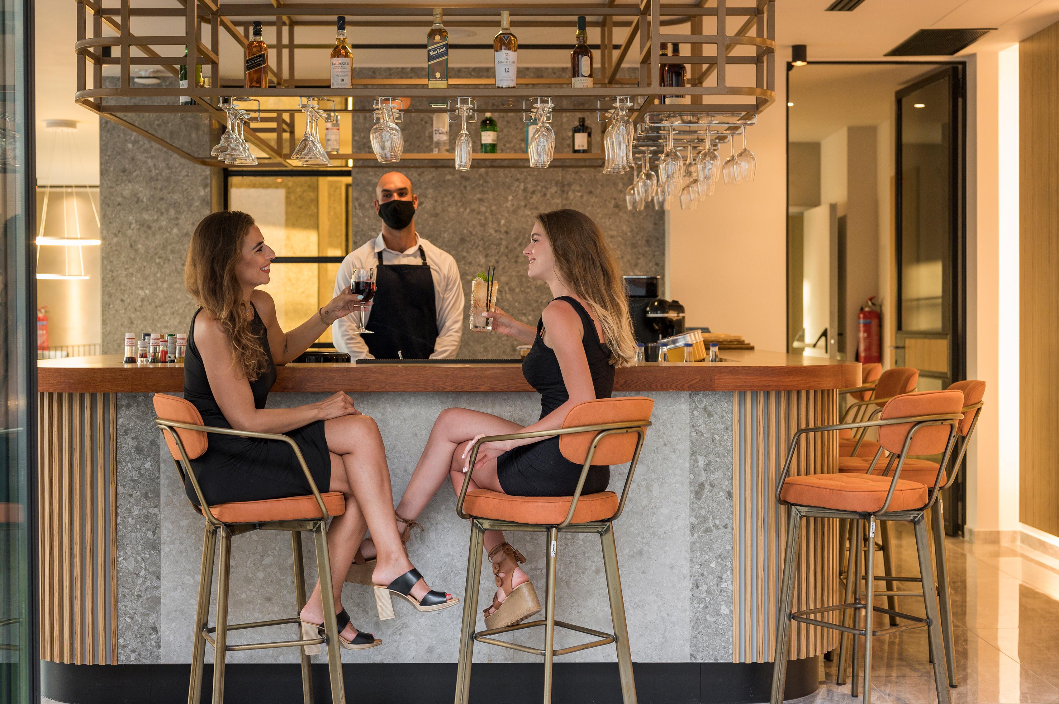 Hyperion & 4* Chania (Crete)
